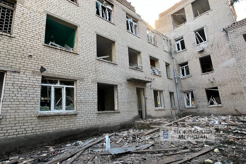 Так у Межовій на Дніпропетровщині виглядає сьогодні розбомблена лікарня: фото