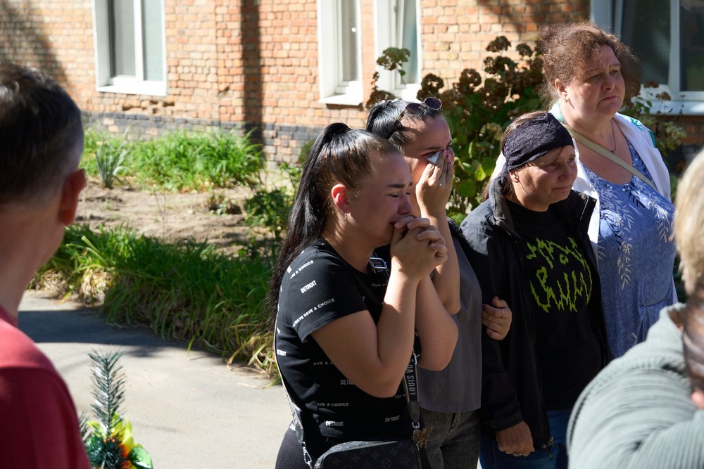 У Нікополі сьогодні прощалися із померлим Захисником, який лише три місяці тому долучився до лав ЗСУ.