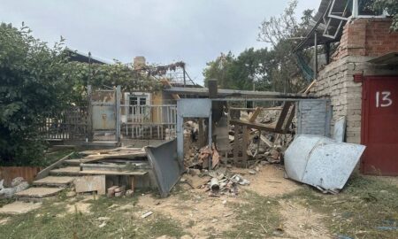 У Нікополі сьогодні вночі та вранці побито 14 будинків (фото)