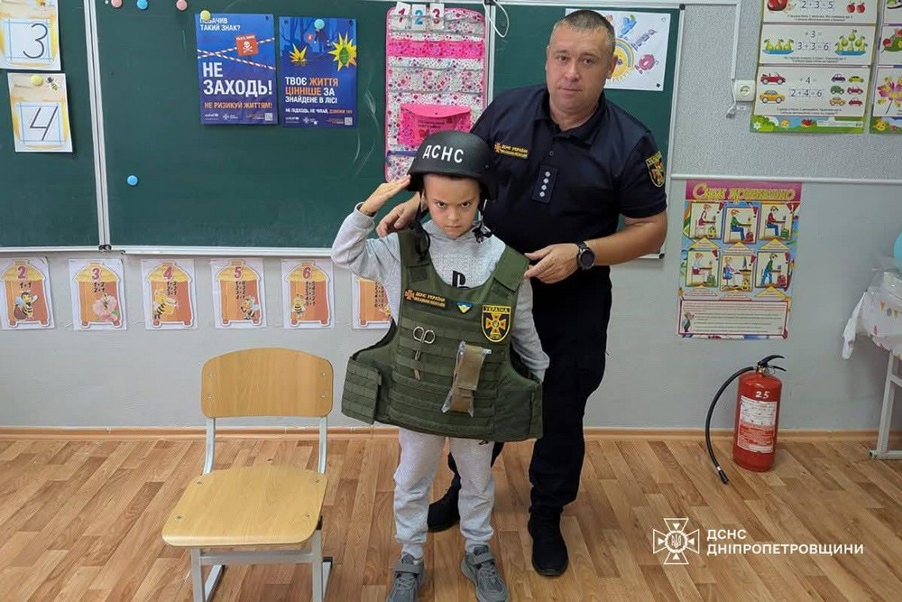 Для маленьких школярів у Покрові провели урок безпеки (фото)