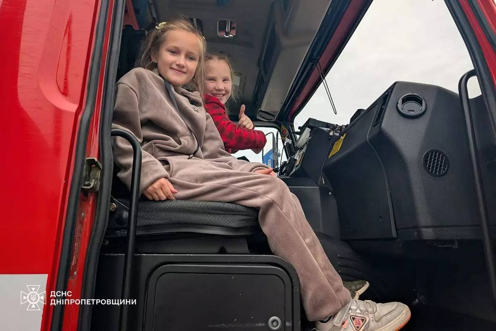 Учні ліцею у Покрові завітали до рятувальників (фото)
