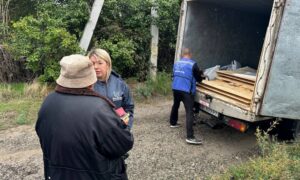 Через пошкодження вежі без зв’язку і серед руїн: нікопольці все одно не хочуть залишати свої побиті хати – «Проліска» (фото)