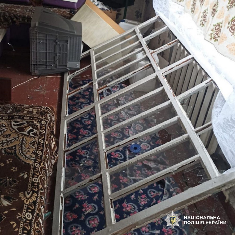 На Нікопольщині за добу побито понад 80 об’єктів цивільної інфраструктури, від ударом були також ще три райони області: поліція