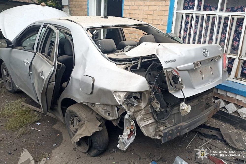 На Нікопольщині за добу побито понад 80 об’єктів цивільної інфраструктури, від ударом були також ще три райони області: поліція