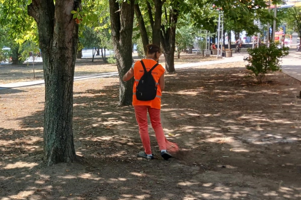 Чим займаються комунальники Покрова у вересні (фото) 1 Чим займаються комунальники Покрова у вересні (фото) 4