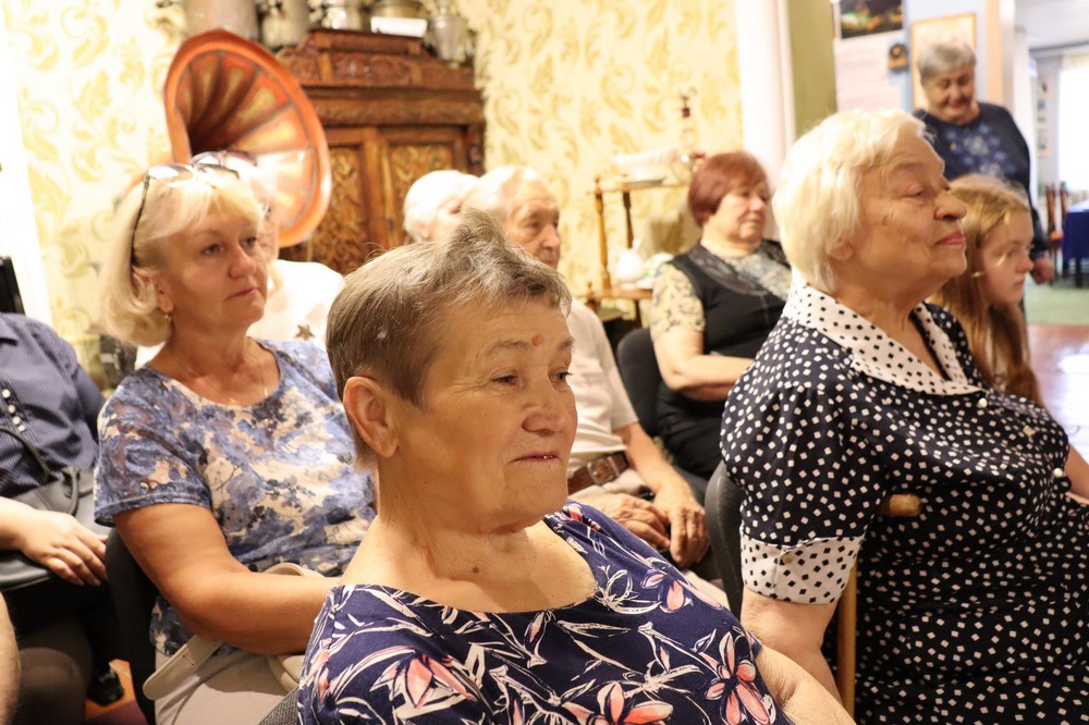 До музею Покрова завітала 12