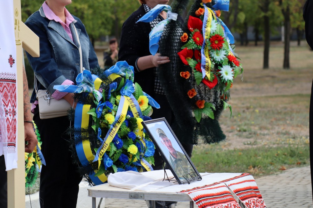 Загинув 15 місяців тому: на Нікопольщині сьогодні провели в останню дорогу полеглого Захисника (фото)