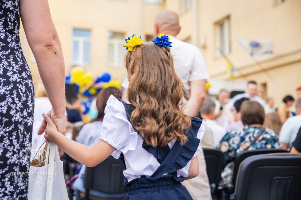 Майже 21 тисяча першокласників Дніпропетровщини почали навчання 1 вересня 8
