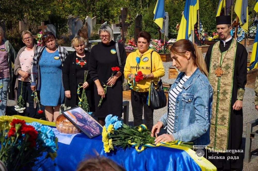 Марганець сьогодні провів в останню путь Захисника Олексія Захарова 7