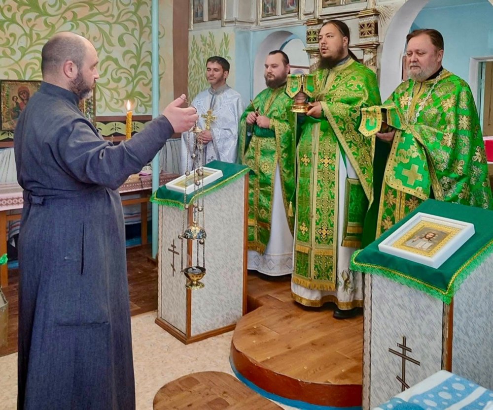 На Нікопольщині молитовно вшанували покровителів храму (фото) 3