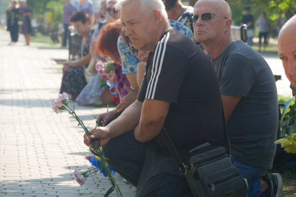 На Нікопольщині сьогодні прощалися з ще одним Захисником: фото
