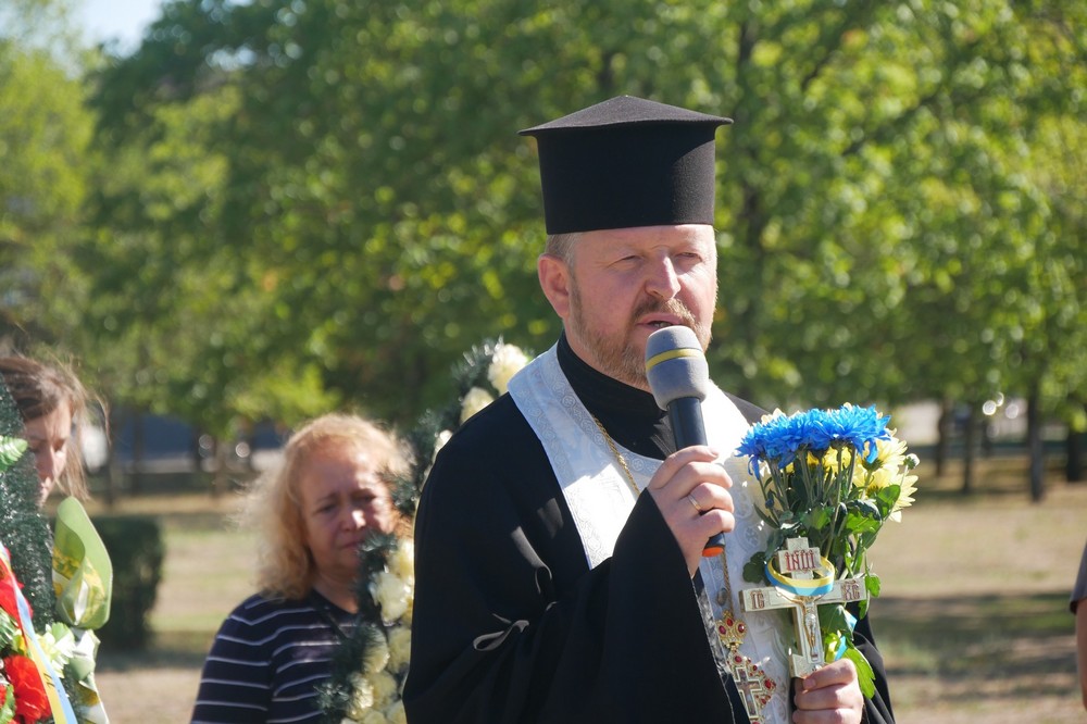 Покров сьогодні провів в останню путь полеглого Захисника 10
