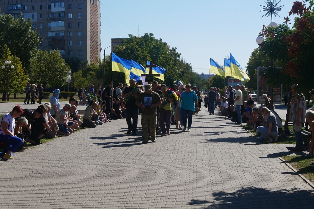 Покров сьогодні провів в останню путь полеглого Захисника 11