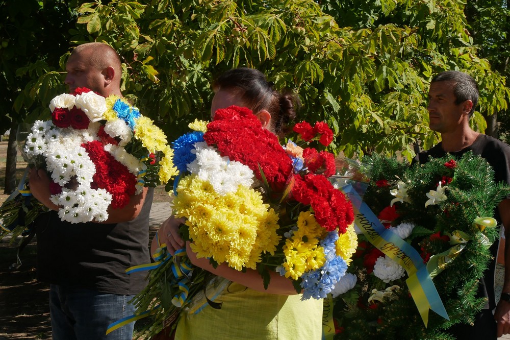 Покров сьогодні провів в останню путь полеглого Захисника 12