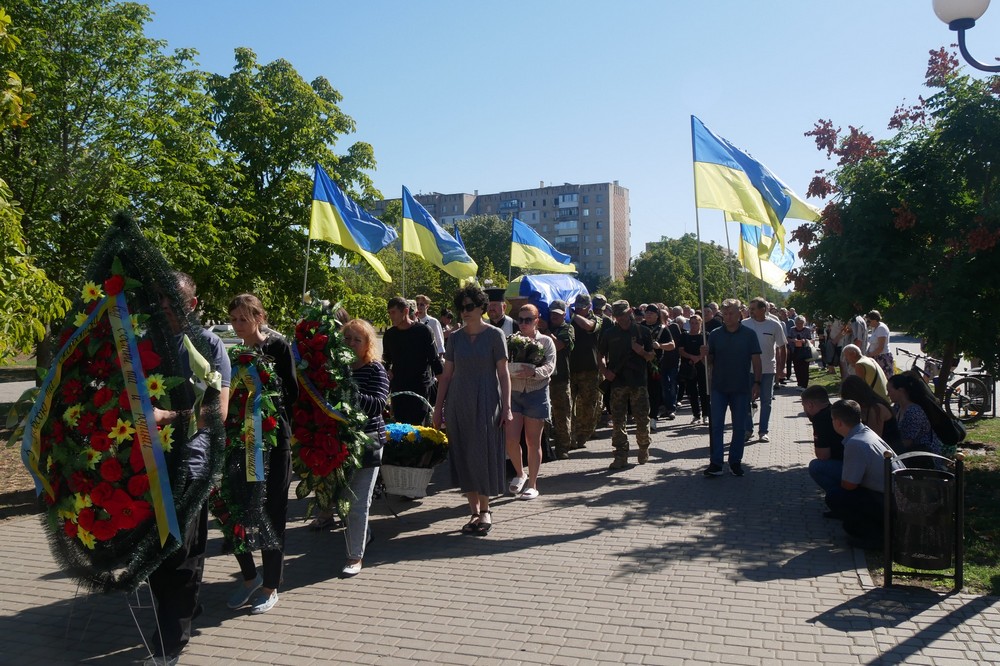 Покров сьогодні провів в останню путь полеглого Захисника 13