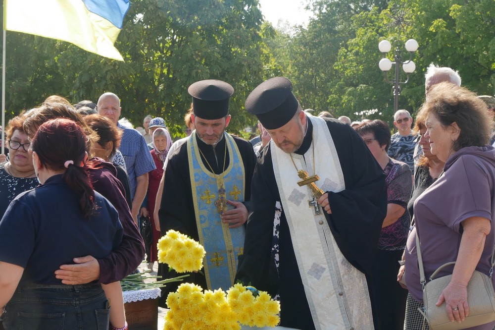 Покров сьогодні провів в