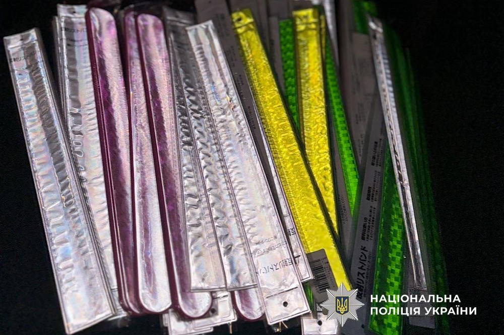 Поліцейські нагадали жителям Нікопольщини правила безпеки на дорогах у темну пору доби