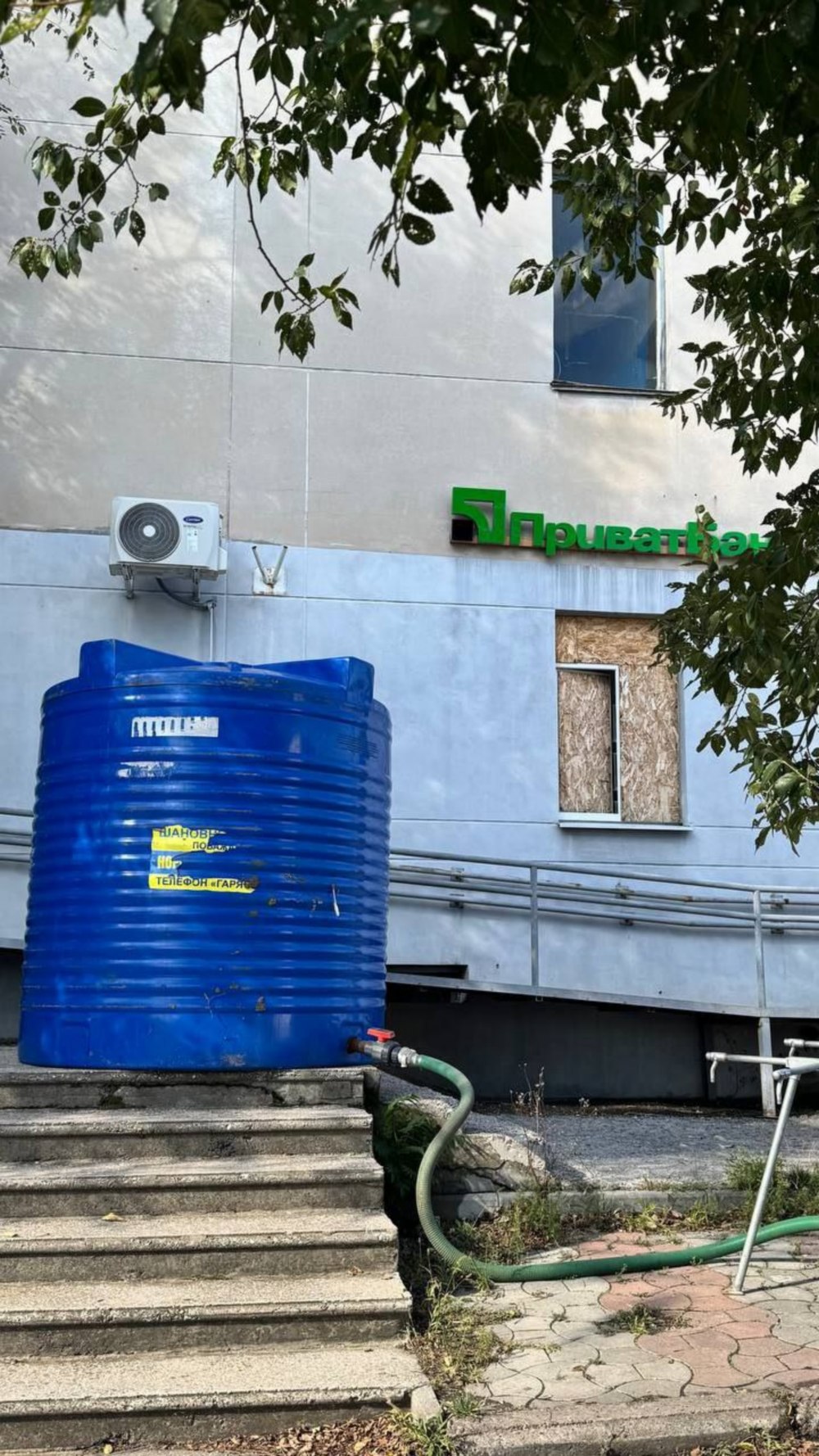 У Марганці запрацювали пункти роздачі води технічної якості 4