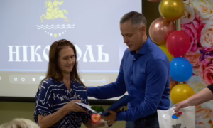  У Нікополі сьогодні спортсменів і тренерів привітали з професійним святом (фото) 3