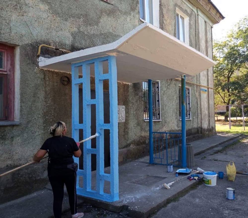 У селі біля Нікополя ремонтують 4