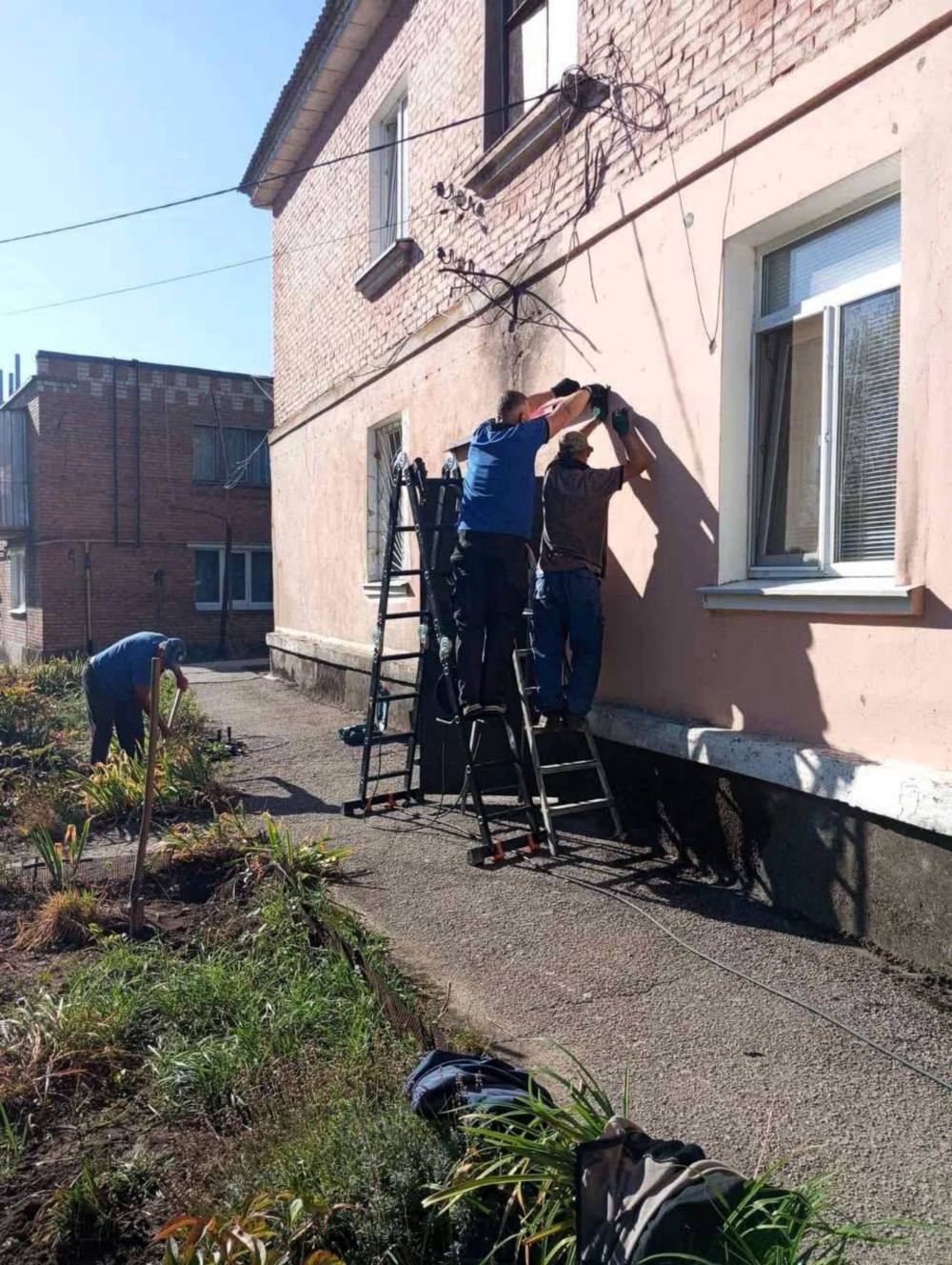 У селі біля Нікополя ремонтують 5