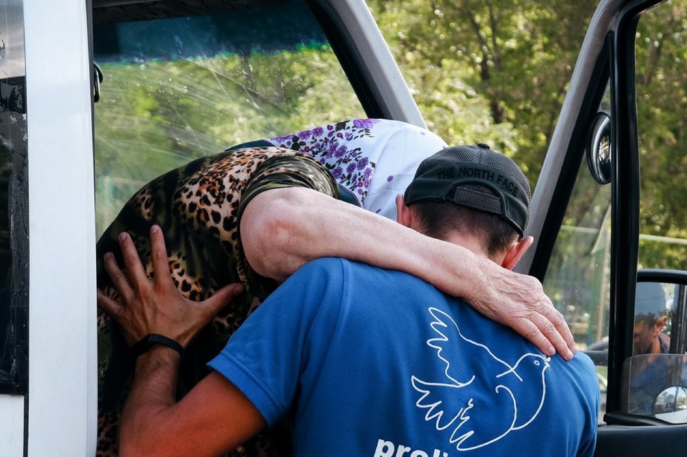 З Дніпропетровської і Донецької областей евакуйовано 9 000 людей - Проліска 1 З Дніпропетровської і Донецької областей евакуйовано 9 000 людей