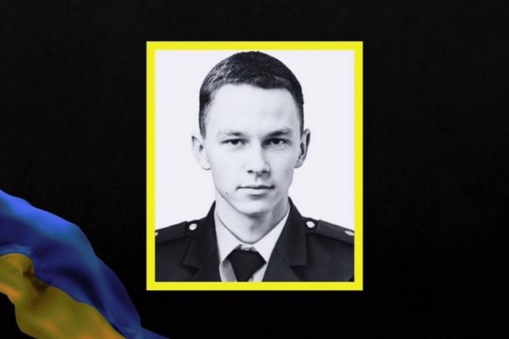 Загиблому у Нікополі рятувальнику присвятили арт (фото)