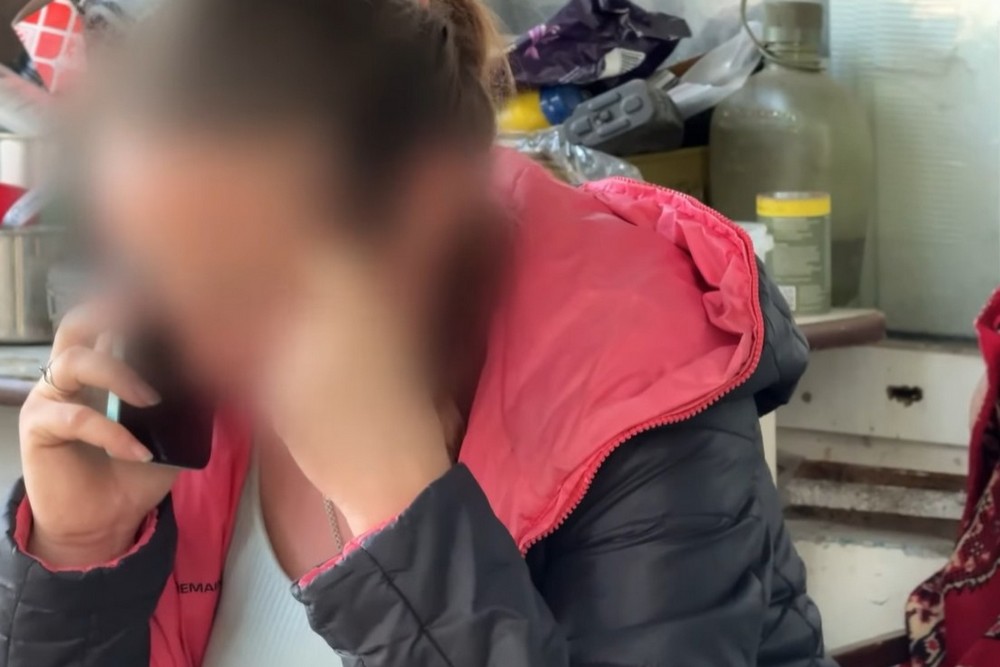 Січеславські десантники врятували жінку, яка на 9-му місяці вагітності тікала на велосипеді з Покровська під обстрілами (відео)