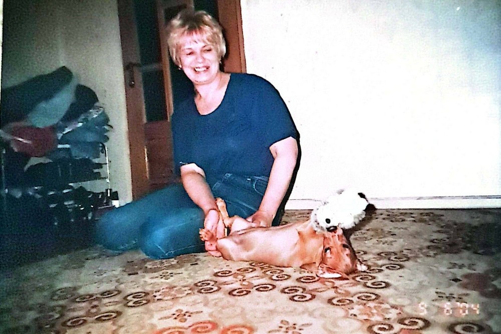 Втратила обох синів і чоловіка, захворіла на онкологію, пережила ампутацію ніг, але не зламалася: лікарка з Нікополя потребує просто людської уваги (фото) 1 лікарка з Нікополя потребує просто людської уваги