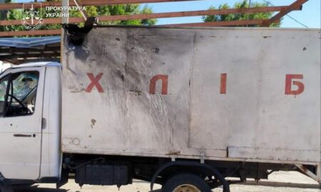 Загибла і поранені: на Нікопольщині ворожий дрон влучив в авто з хлібом (фото) 29 на Нікопольщині ворожий дрон влучив в авто з хлібом (фото) 4