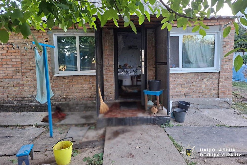 наслідки обстрілів Нікополя та району, зафіксували правоохоронці 2