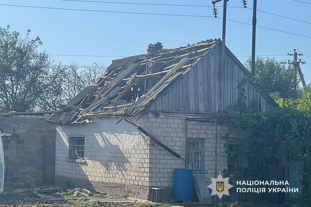наслідки обстрілів Нікопольщини та Синельниківщини, зафіксували правоохоронці 3