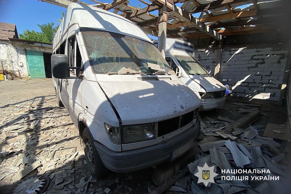 наслідки обстрілів Нікопольщини та Синельниківщини, зафіксували правоохоронці 8