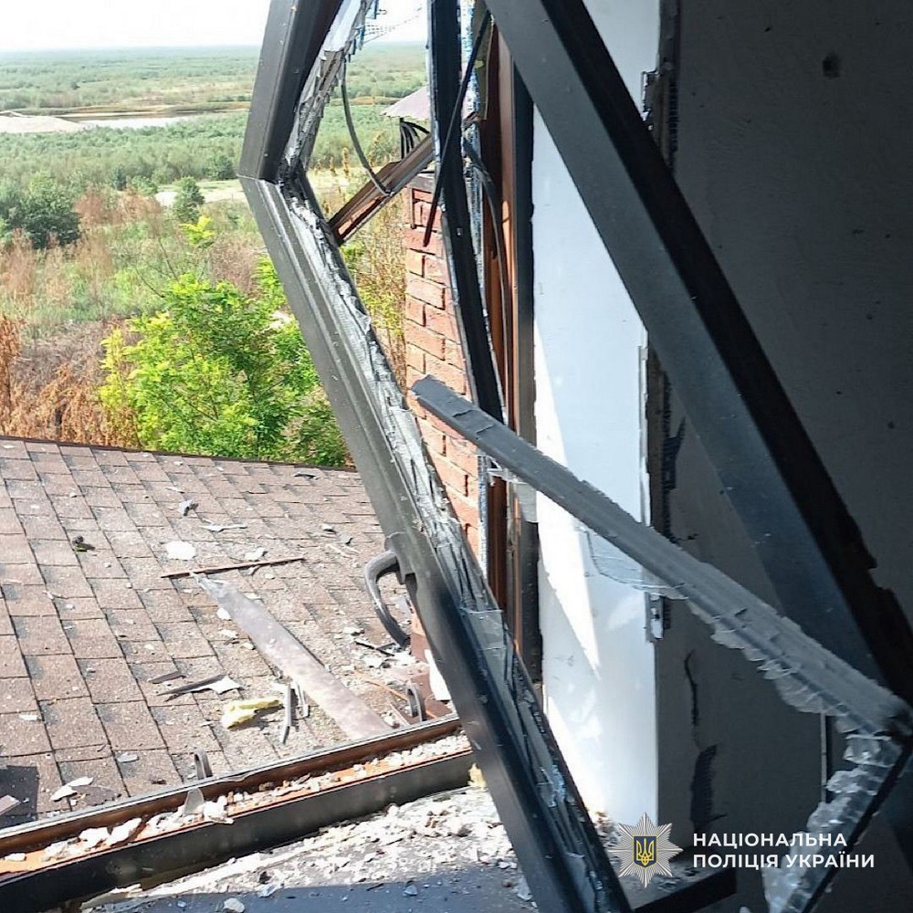 Масштабні руйнування: 5 громад Нікопольщини були під ворожим вогнем (фото)