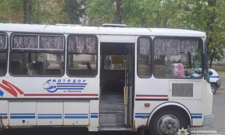 Понад 50 ударів по Нікопольщині і атаки на Синельниківщину: поліція показала фото наслідків і розповіла подробиці