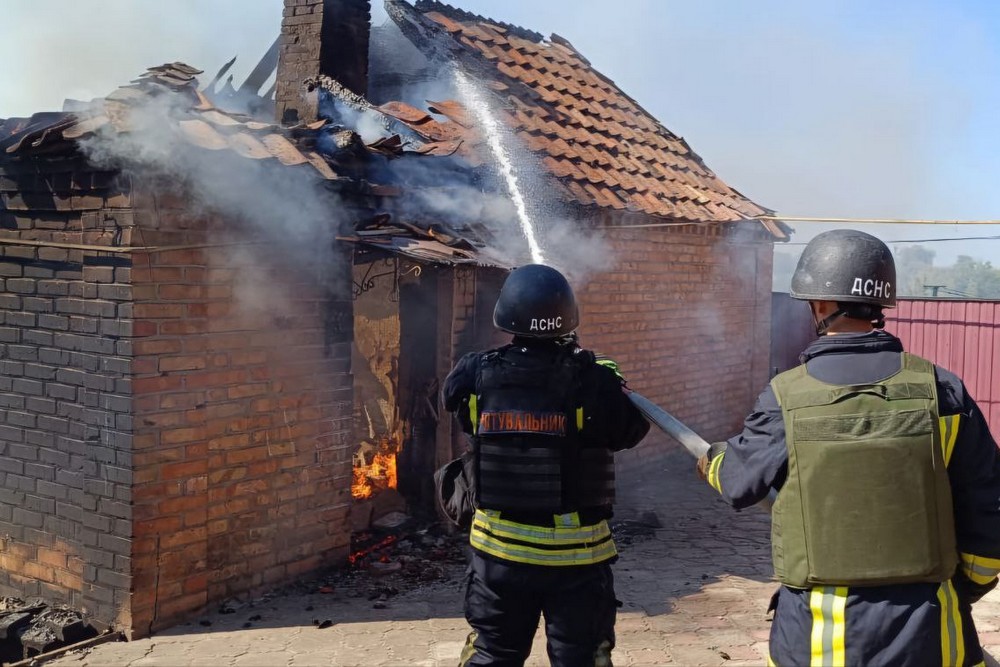 Двоє поранених на Нікопольщині і один на Синельниківщині, багато руйнувань – наслідки ворожих ударів по Дніпропетровщині 11 вересня