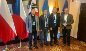 У Дніпрі створять Нижньосілезько-Дніпропетровський економічний центр. Він стане майданчиком для польсько-української співпраці та інвестицій.У Дніпрі створять Нижньосілезько-Дніпропетровський економічний центр. Він стане майданчиком для польсько-української співпраці та інвестицій.
