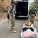 Не міг виїхати з дому через важку травму ноги: «Білі Янголи» на Нікопольщині допомогли евакуювати маломобільного дідуся (фото, відео)