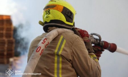 Армія РФ вдарила по складах «АТБ» у Дніпрі (відео) 23 АТБ у Дніпрі
