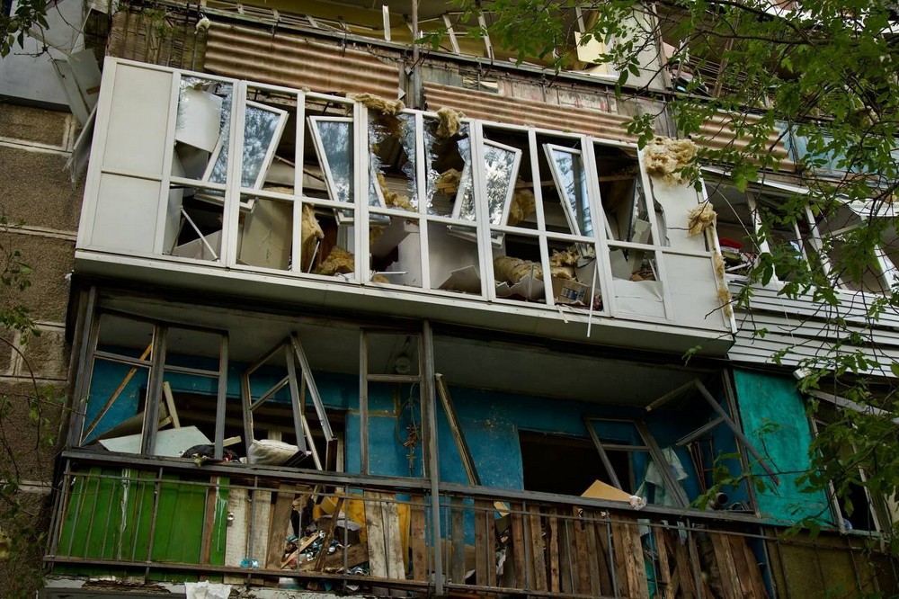 Збільшилася кількість жертв ворожої атаки на Дніпро: в лікарні помер чоловік 1 Збільшилася кількість жертв ворожої атаки на Дніпро, яка сталася 20 вересня.