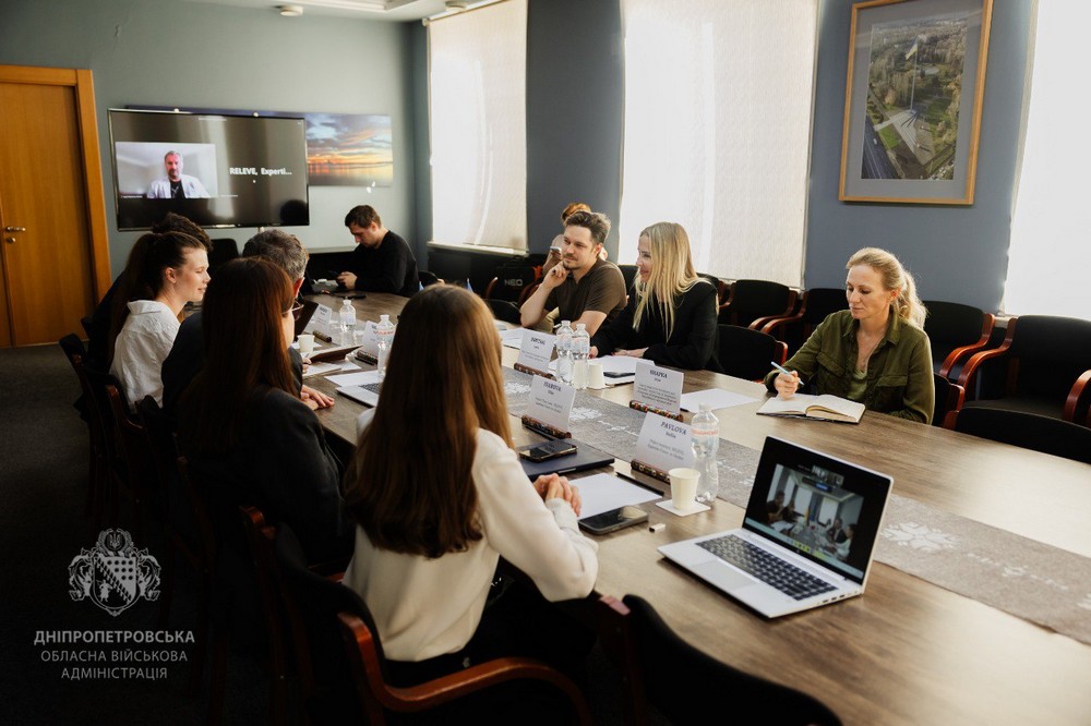 Підтримка і відновлення: Дніпропетровщину відвідала делегація з Франції (фото)