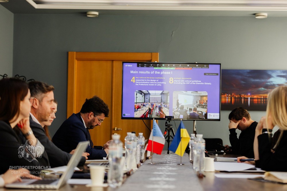 Підтримка і відновлення: Дніпропетровщину відвідала делегація з Франції (фото)