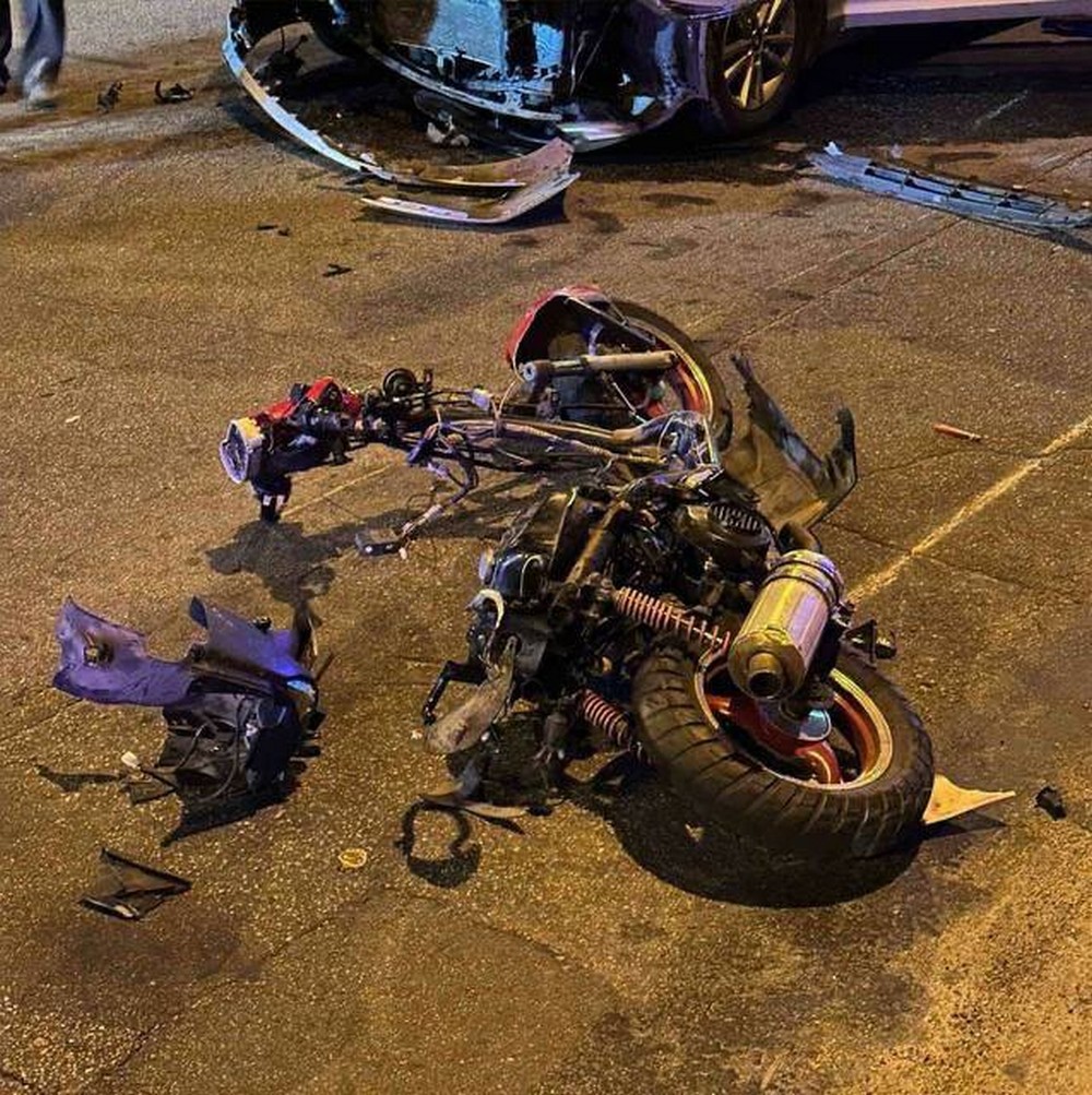 Смертельна ДТП за участю поліцейського сталася на Дніпропетровщині. Загинув водій скутера, постраждала дитина.