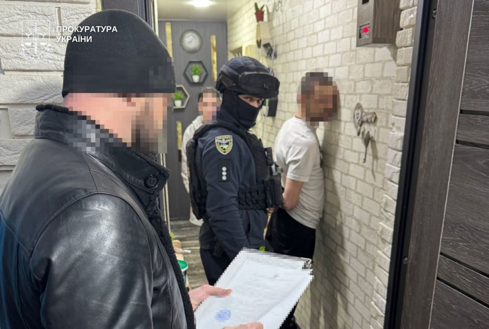 Продавали наркотики у Нікополі і Покрові