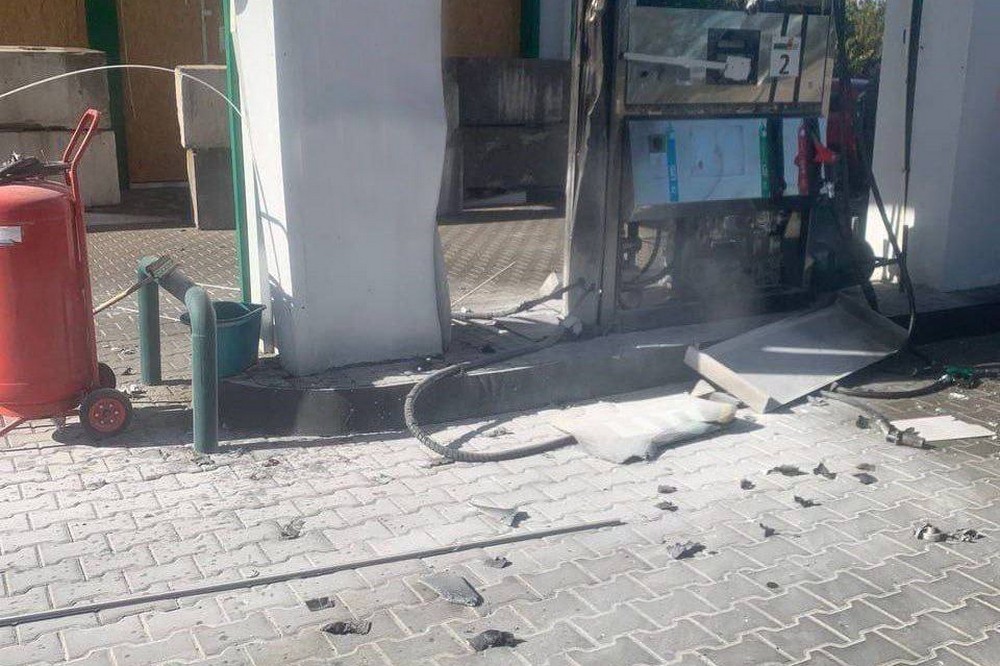 ворог атакував Нікополь і район, а також Синельниківщину (фото) 5