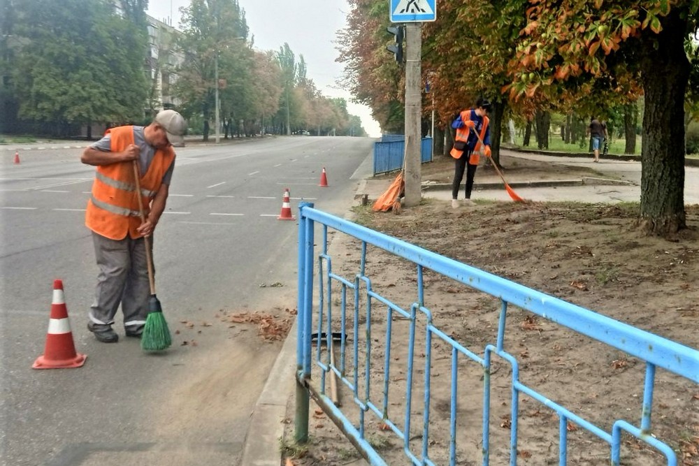 підмітають