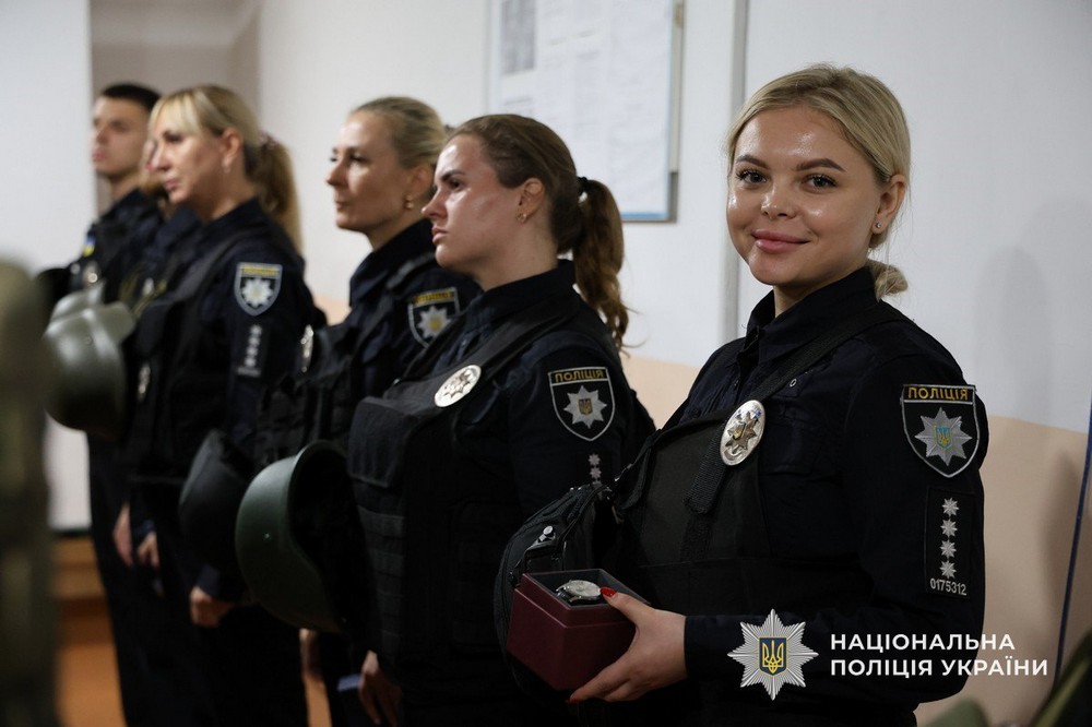 поліцейські Нікопольщини отримали нагороди від міністра МВС 2