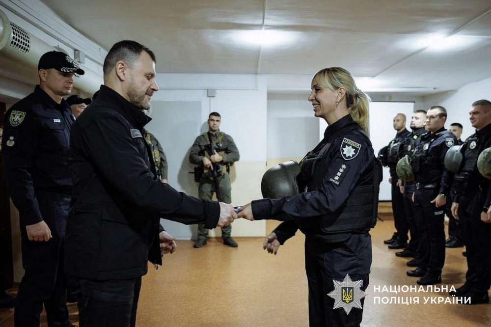 поліцейські Нікопольщини отримали нагороди від міністра МВС 4
