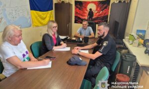 поліцейські Нікопольщини проводять зустрічі з людьми 3