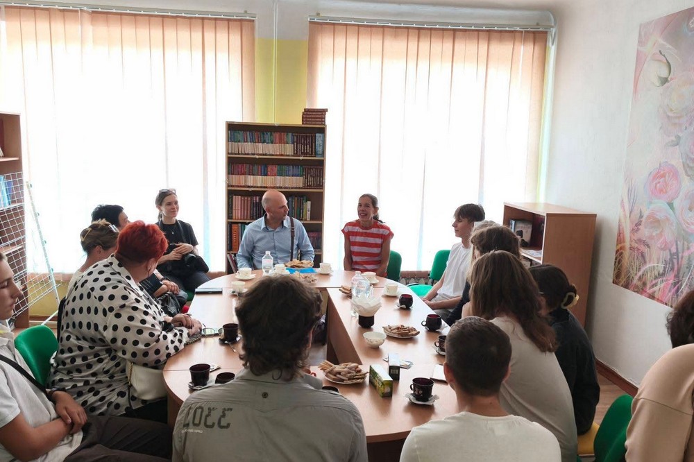 «Зруйноване Каховське водосховище — нові ворота для окупації»: школярі Мирівської громади про війну (фото) 1 школярі Мирівської громади про війну 5